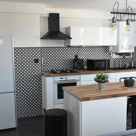 Le Select De Brou بور أو بريس