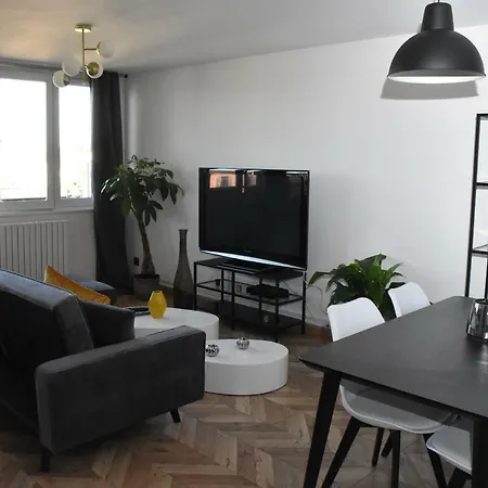 Le Select De Brou شقة